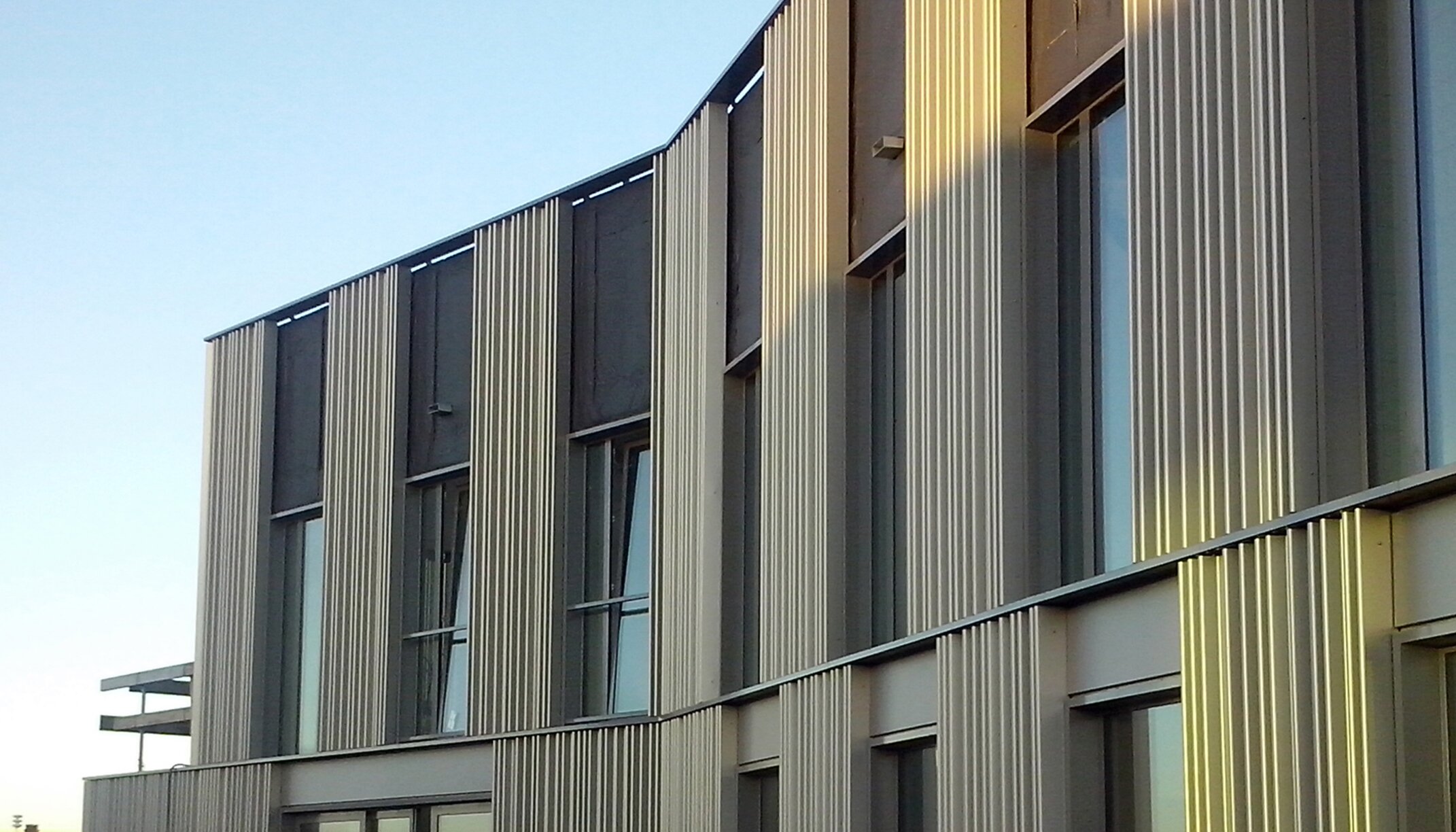 Detailview "Cool 63"; nice aluminum facade design 
