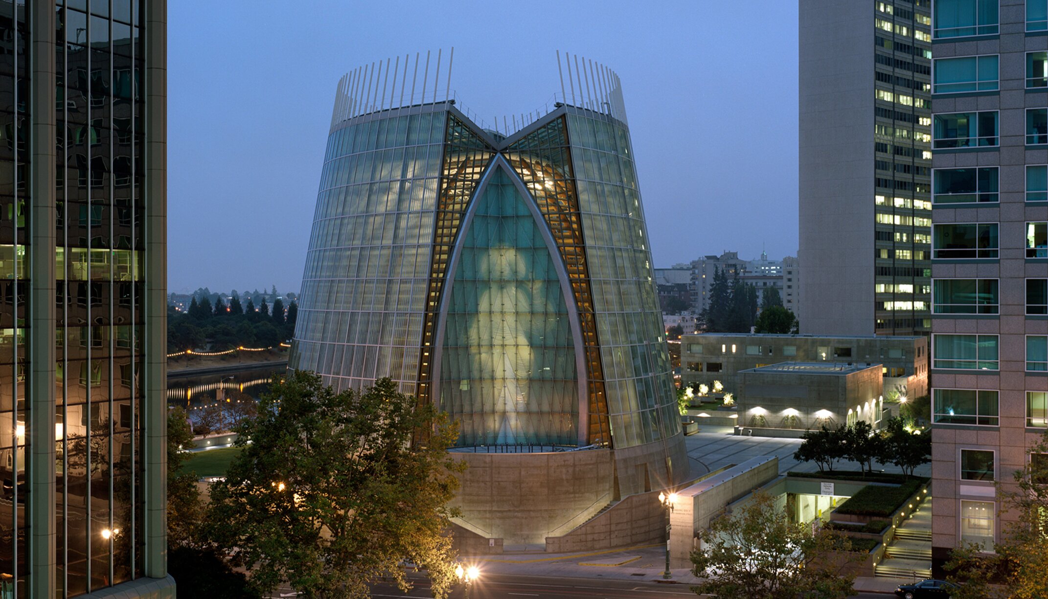 Detailview "Cathedral of Christ the Light"; illustrative aluminum panels | © Timothy Hursley