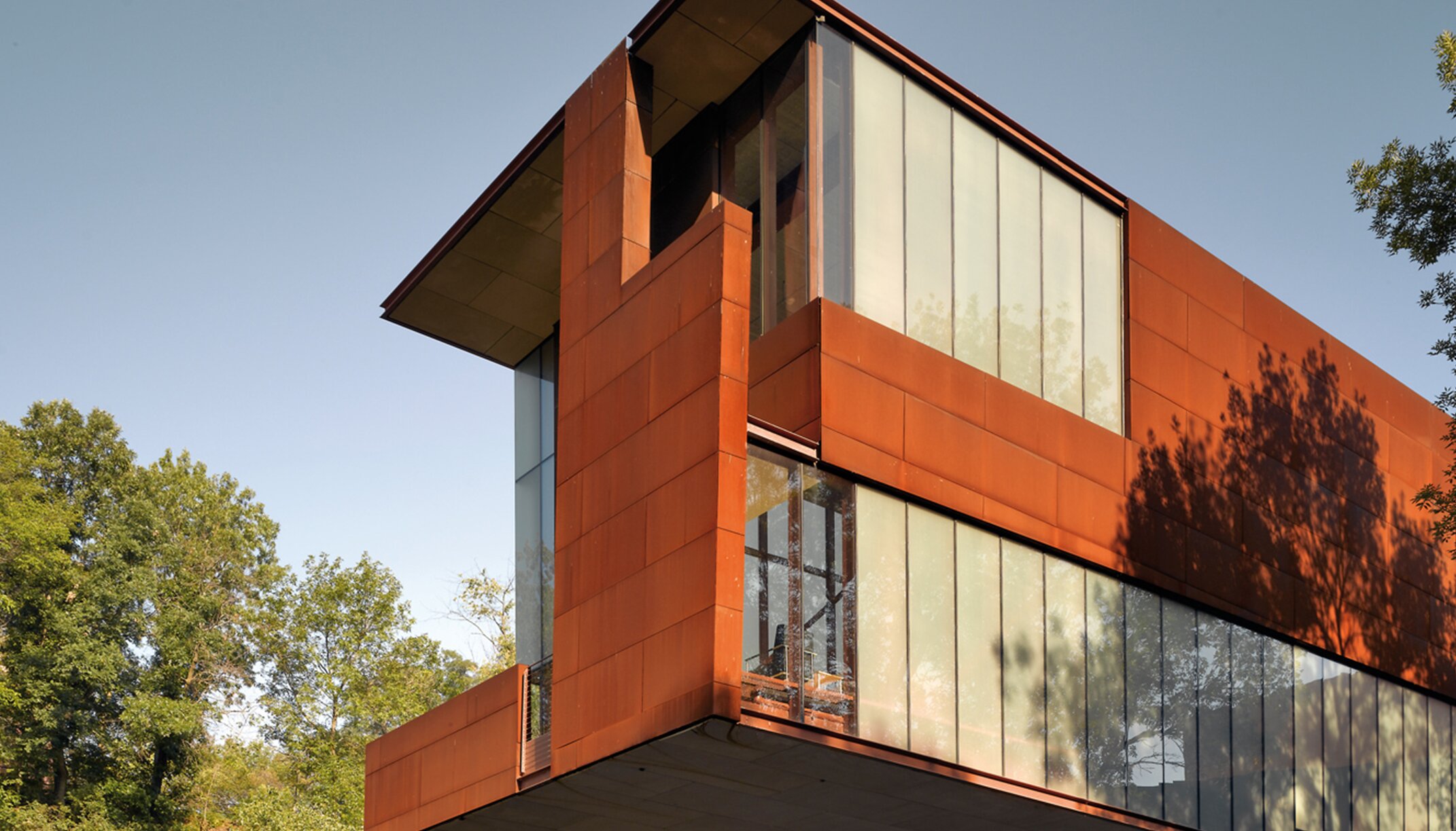 "University of Art and Art History" facade cladding, weathering steel, Iowa City | © Christian Richters Photography