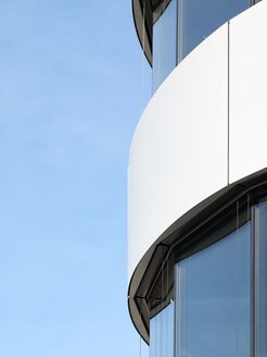 "I Live Tower"; powder coated surface by POHL Facades