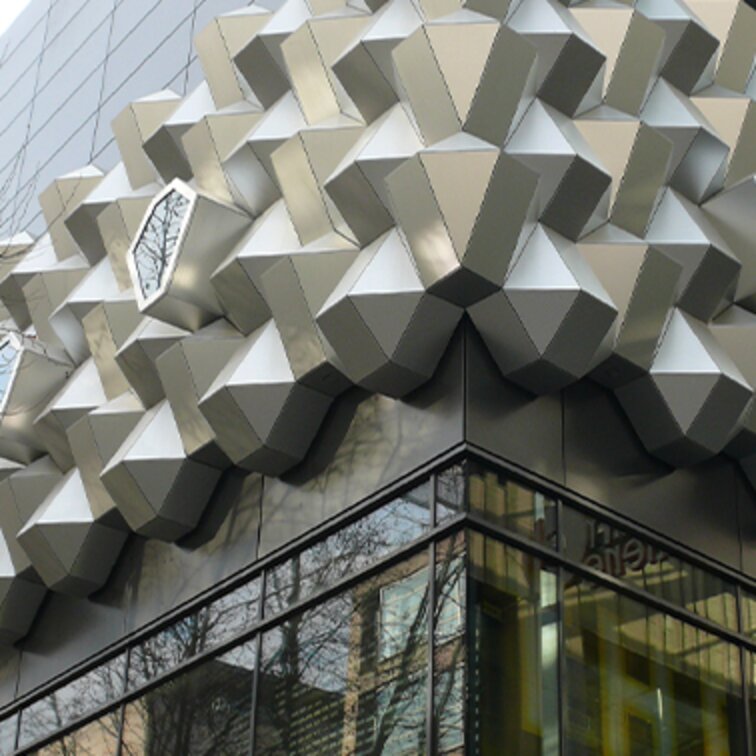 Squareview "Centrum Galerie Dresden"; high-quality facade systems