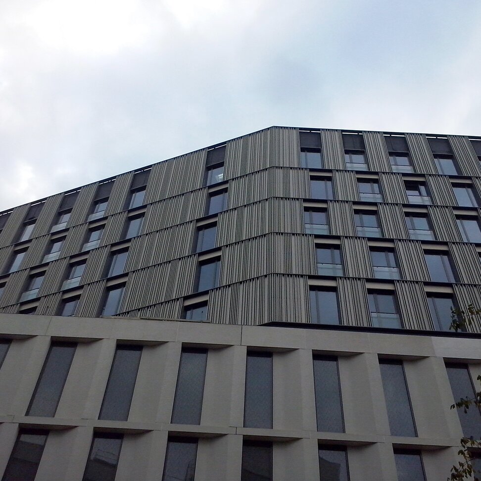 "Cool 63"; elegant aluminum facade