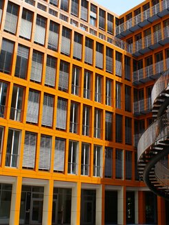 "KPMG Wirtschaftsprüfungsgesellschaft"; aluminum facade by POHL Facades