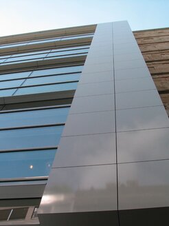 "Peek & Cloppenburg Flagship Store" facade design aluminium, Düsseldorg