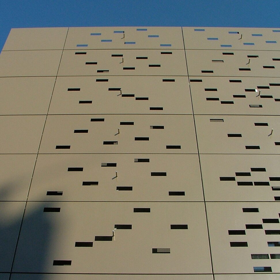 "UPC Klinik Marseille" facade system, aluminium, Marseille