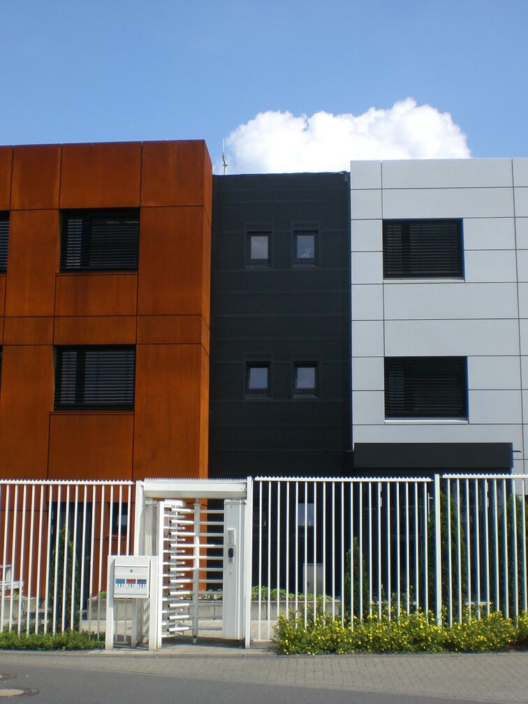 "WMV GmbH & Co. KG" facade cladding, aluminium & weathering steel, Germany